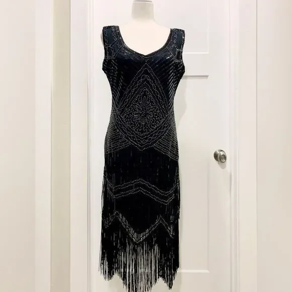 Vintage Style "Great Gatsby" Sequined Fringed Flapper. Great for Halloween - Picture 1 of 16